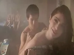 Teen bionda prima bu ...