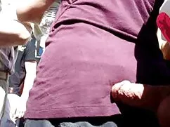 Giovane ragazza anal ...